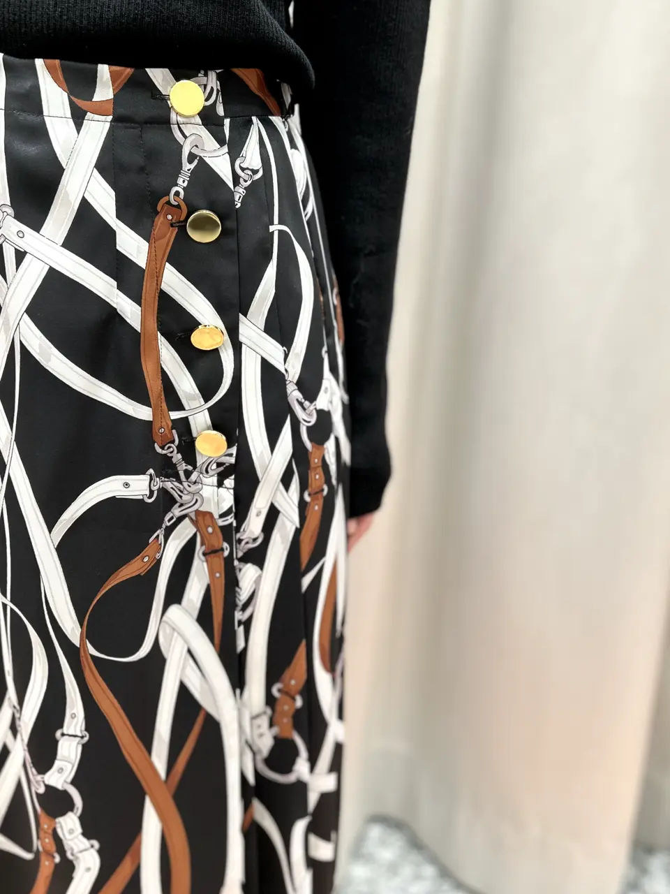 GRACE CONTINENTAL The Banquet eri コーディネート画像