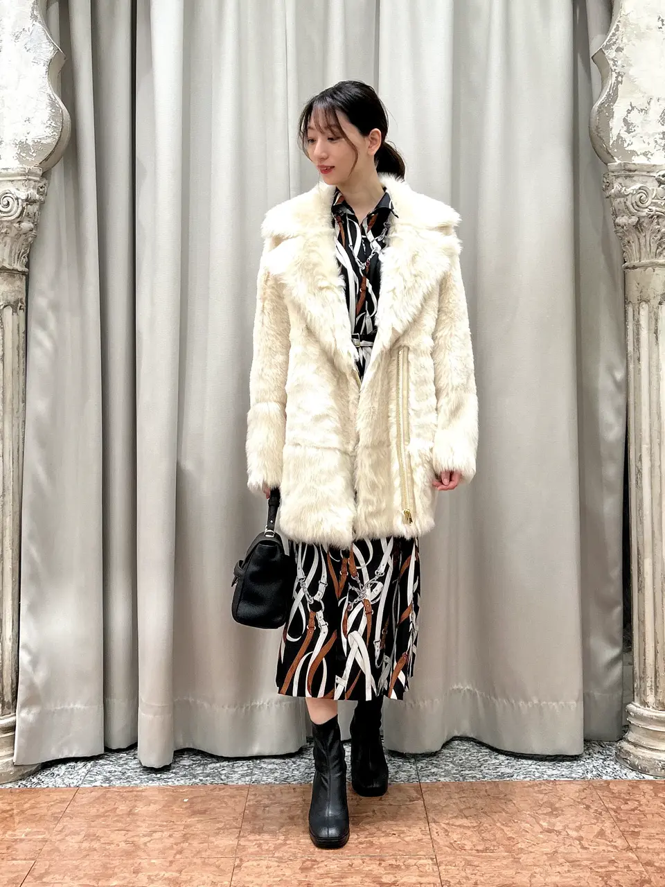 GRACE CONTINENTAL The Banquet eri コーディネート画像