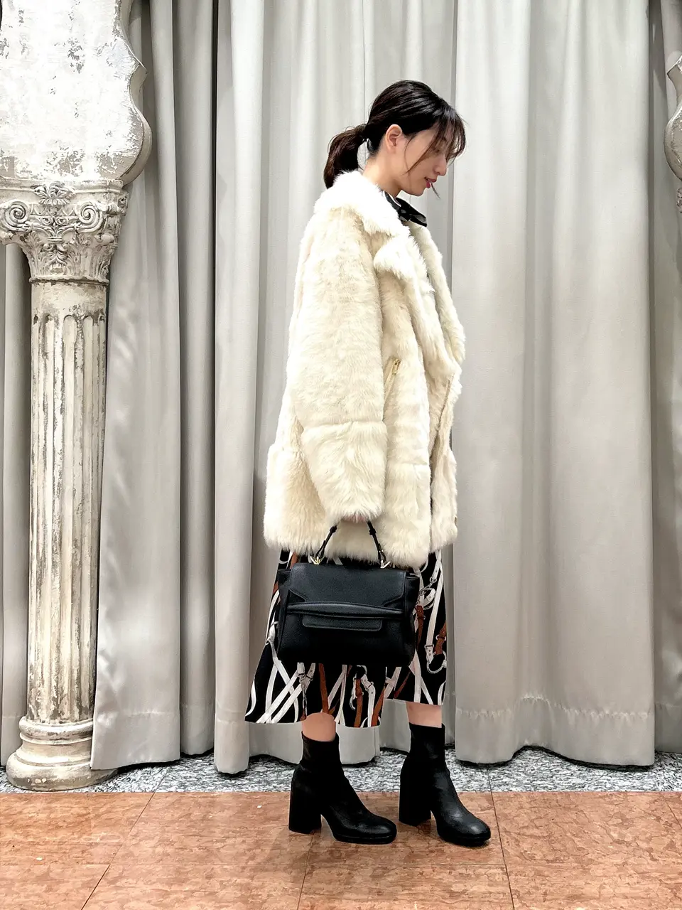 GRACE CONTINENTAL The Banquet eri コーディネート画像