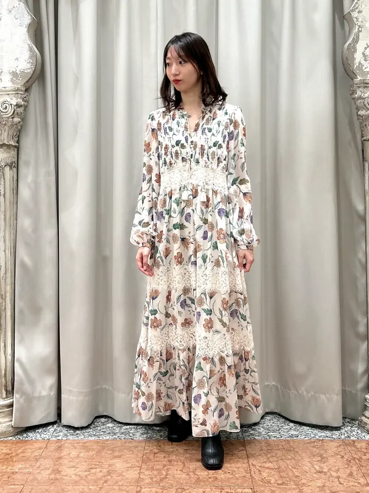 GRACE CONTINENTAL The Banquet eri コーディネート画像