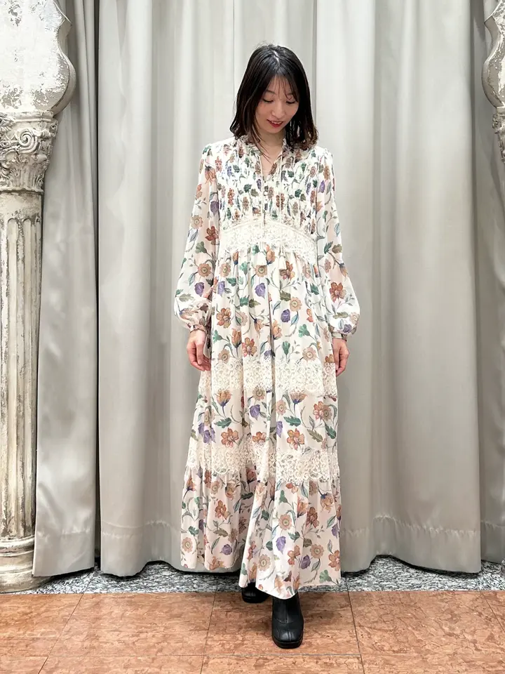 GRACE CONTINENTAL The Banquet eri コーディネート画像