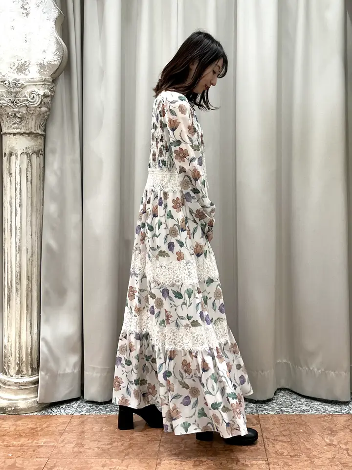 GRACE CONTINENTAL The Banquet eri コーディネート画像