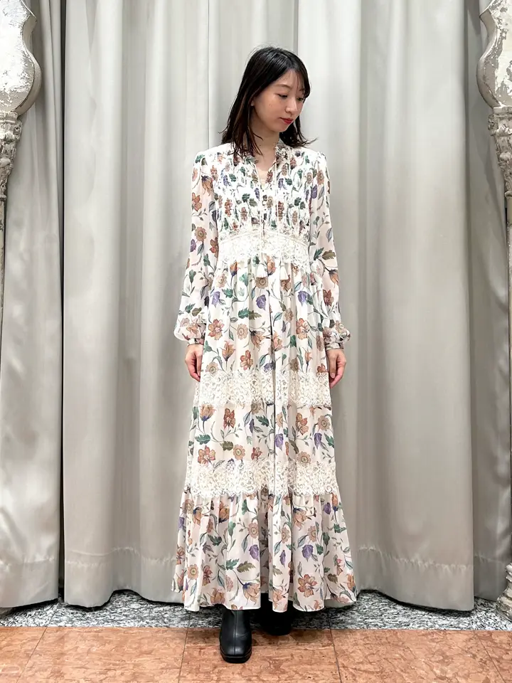 GRACE CONTINENTAL The Banquet eri コーディネート画像