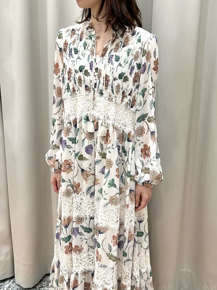 GRACE CONTINENTAL The Banquet eri コーディネート画像