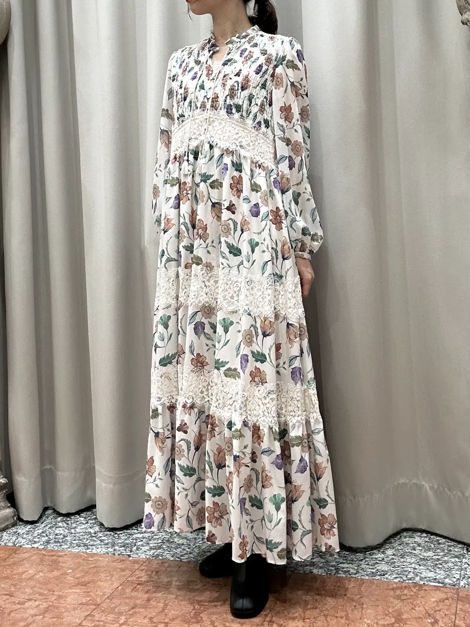 GRACE CONTINENTAL The Banquet eri コーディネート画像