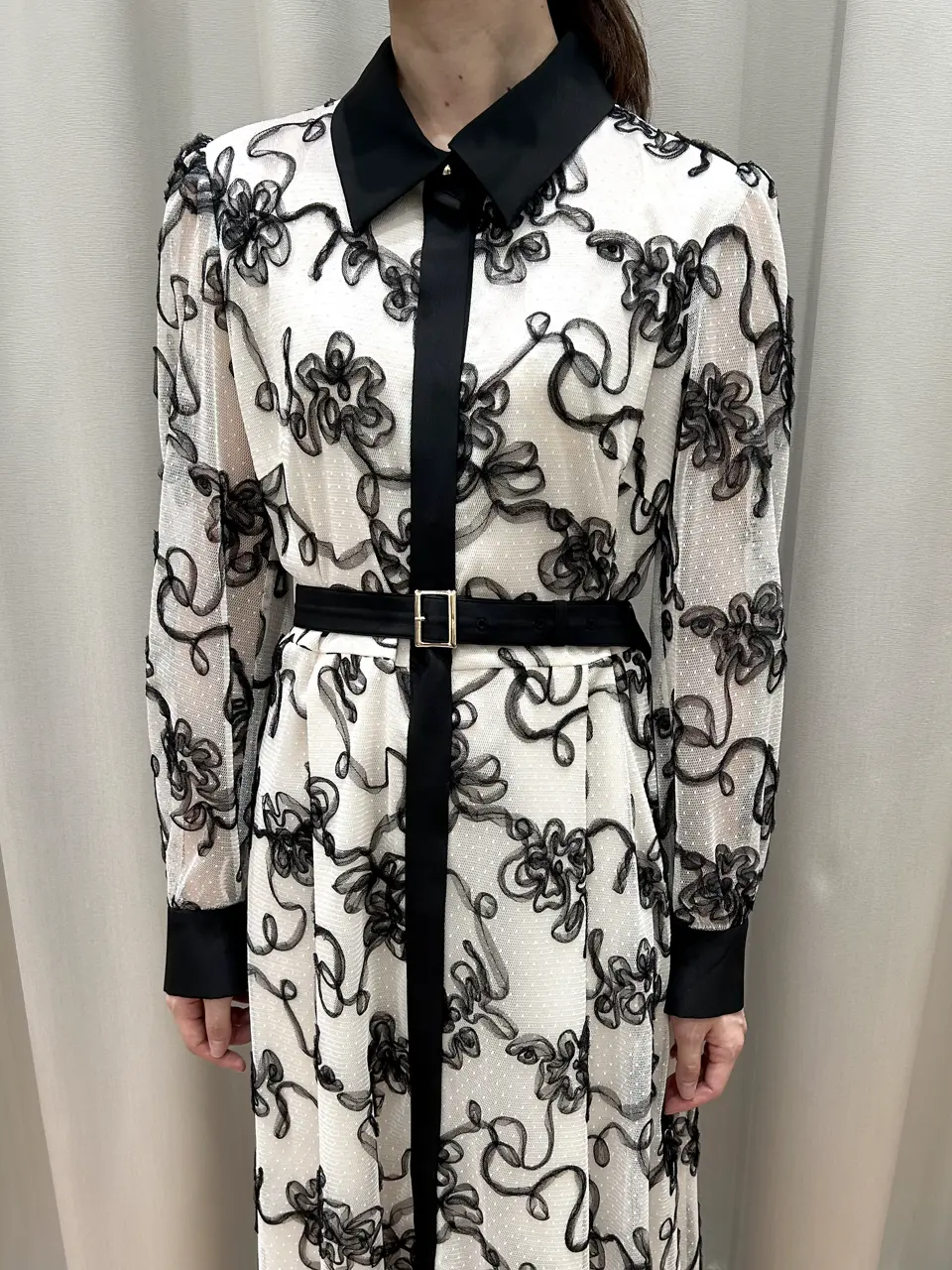 GRACE CONTINENTAL The Banquet eri コーディネート画像