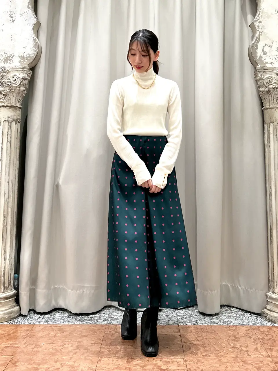 GRACE CONTINENTAL The Banquet eri コーディネート画像