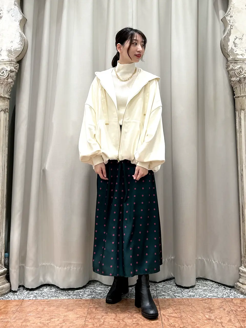 GRACE CONTINENTAL The Banquet eri コーディネート画像