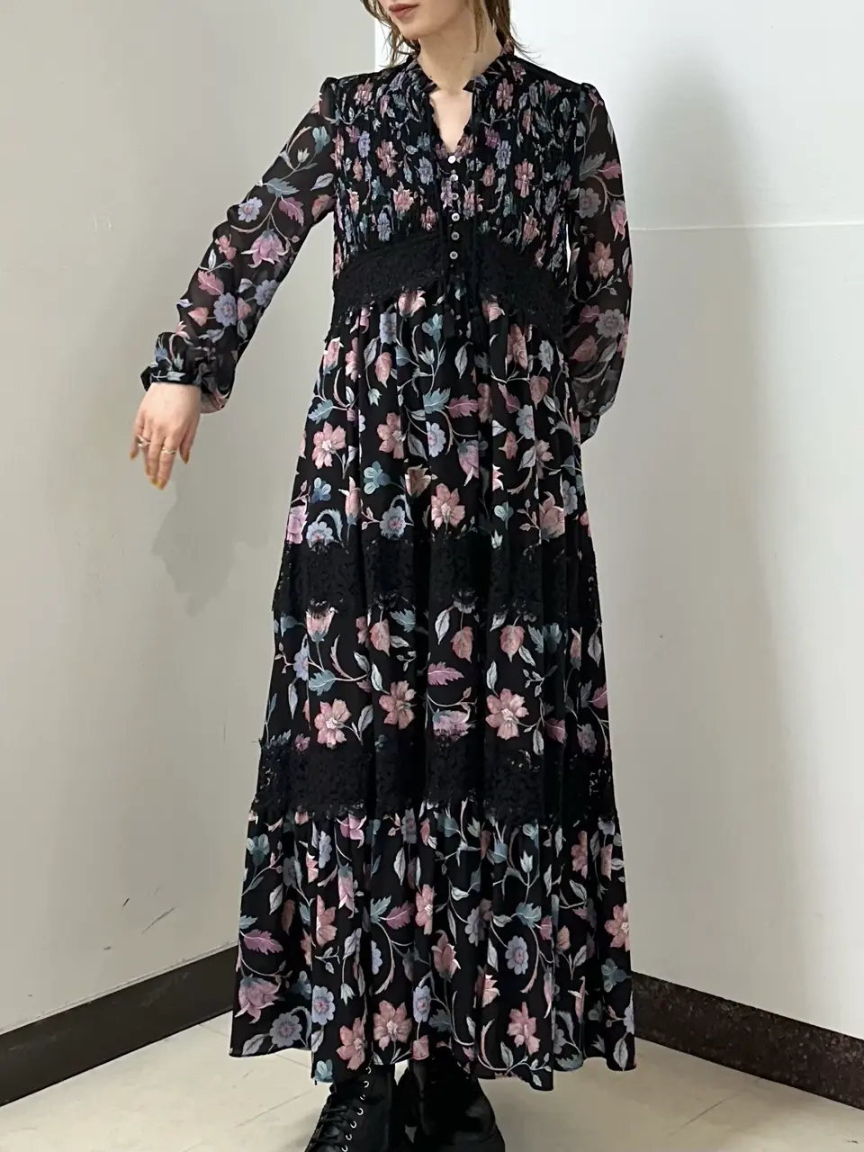 GRACE CONTINENTAL The Banquet Kogane. コーディネート画像