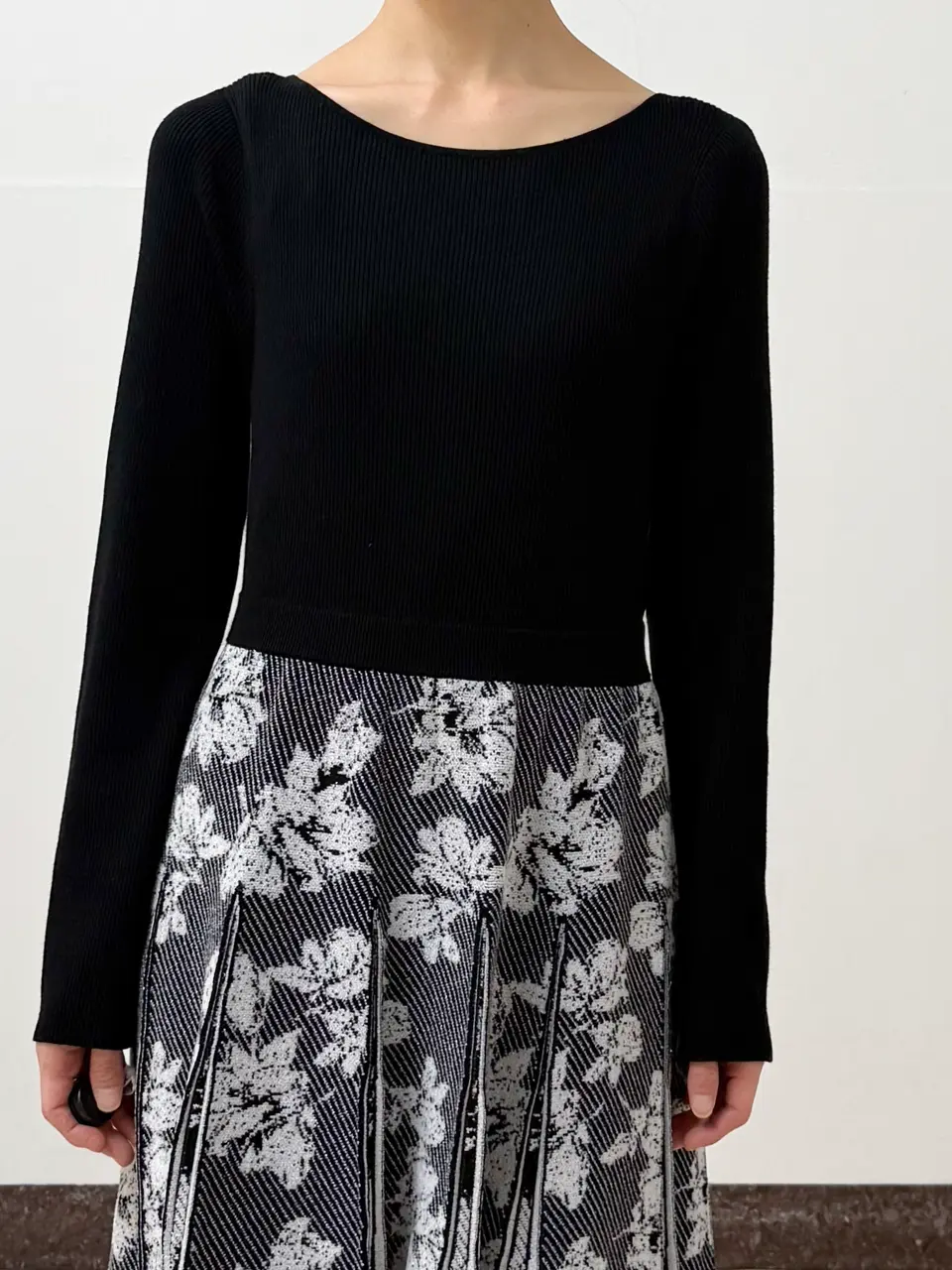 GRACE CONTINENTAL The Banquet yuri コーディネート画像