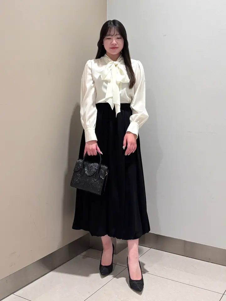 GRACE CONTINENTAL The Banquet 松原 明音 コーディネート画像