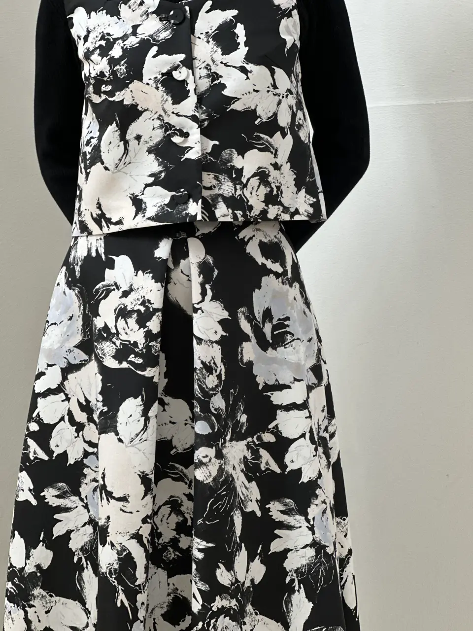 GRACE CONTINENTAL The Banquet Kogane. コーディネート画像