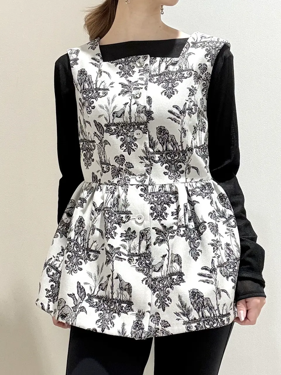 GRACE CONTINENTAL The Banquet FUKUSHIMA YURIE コーディネート画像