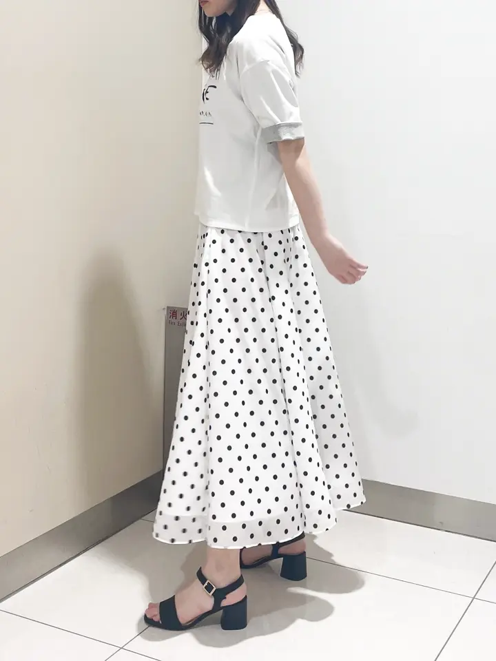 GRACE CONTINENTAL The Banquet nao コーディネート画像