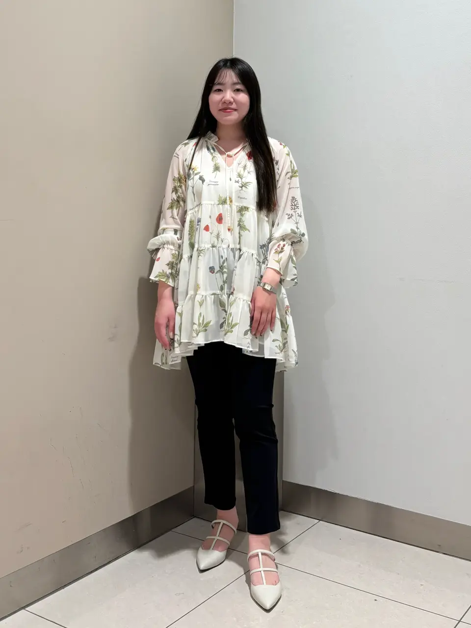 GRACE CONTINENTAL The Banquet 松原 明音 コーディネート画像