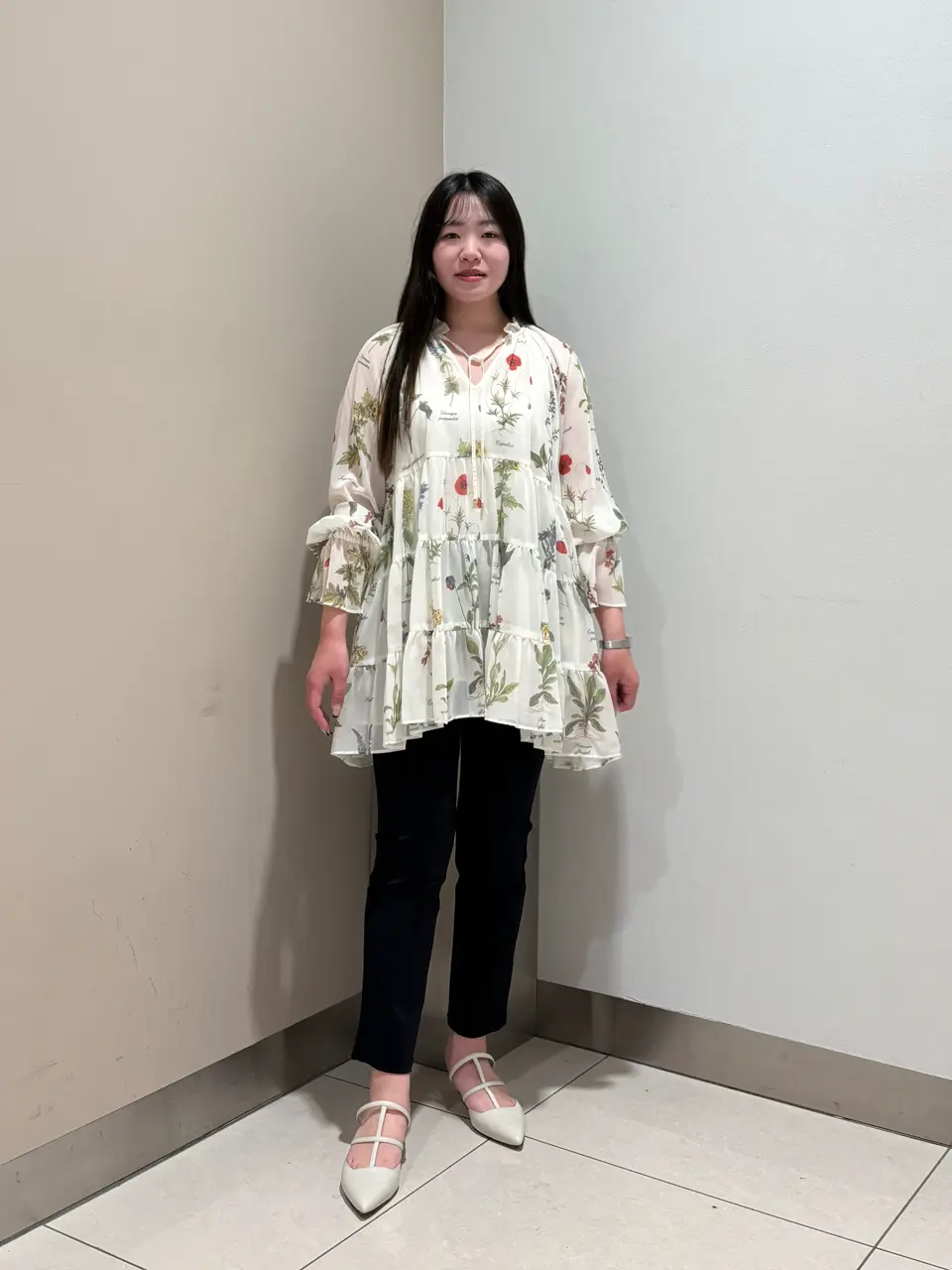 GRACE CONTINENTAL The Banquet 松原 明音 コーディネート画像