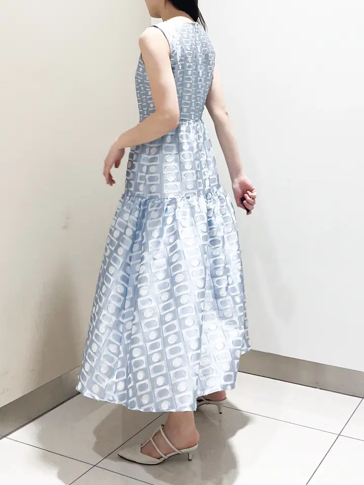 GRACE CONTINENTAL The Banquet nao コーディネート画像