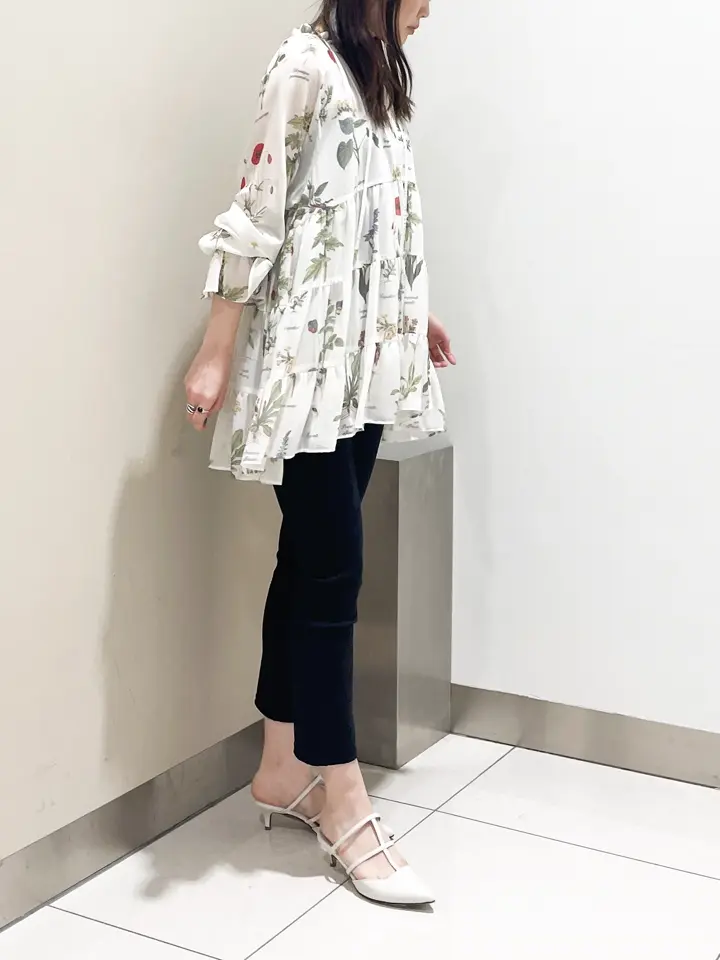 GRACE CONTINENTAL The Banquet nao コーディネート画像