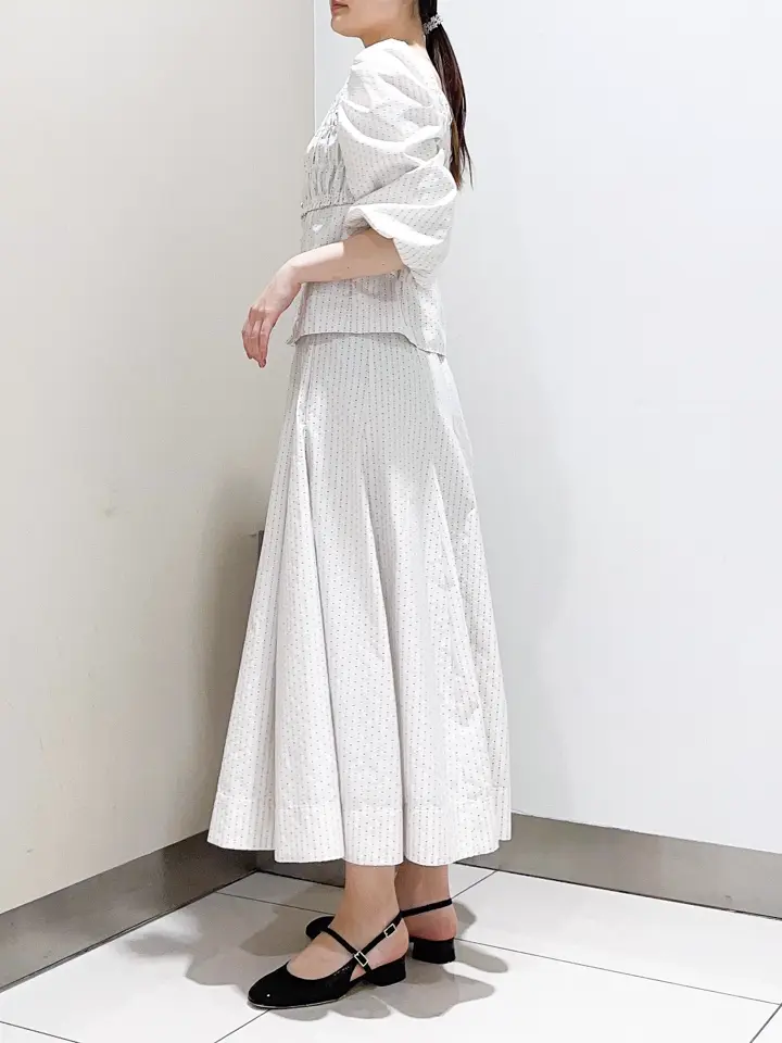 GRACE CONTINENTAL The Banquet nao コーディネート画像