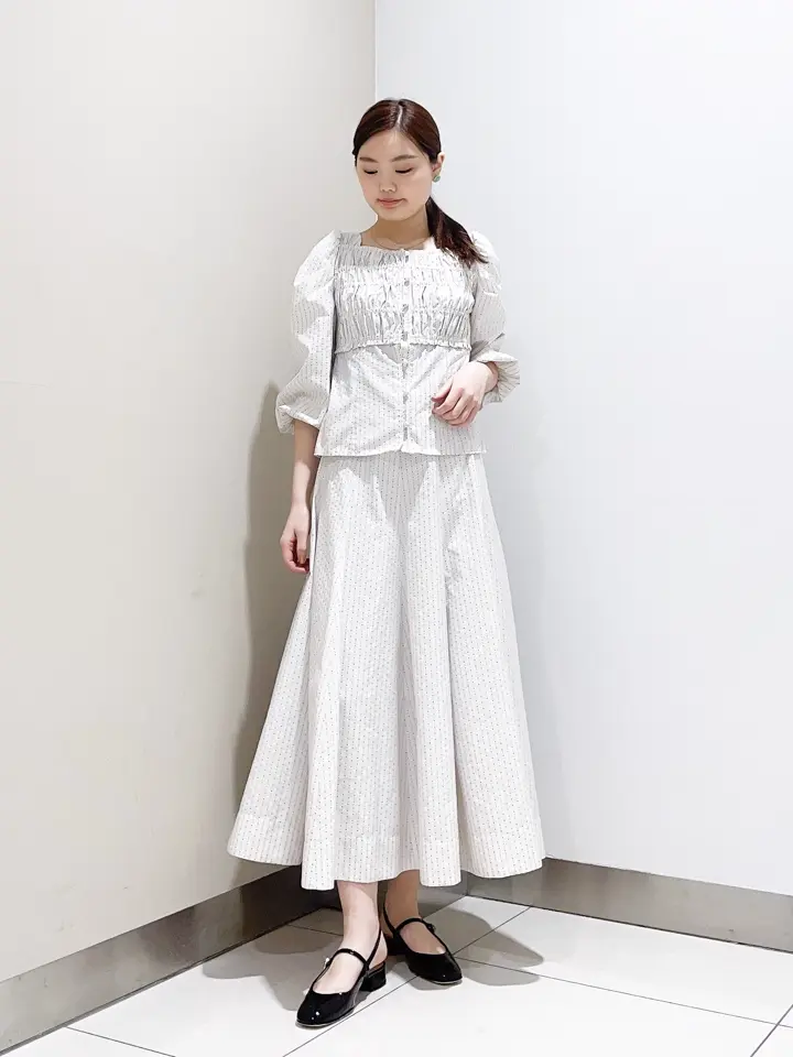 GRACE CONTINENTAL The Banquet nao コーディネート画像