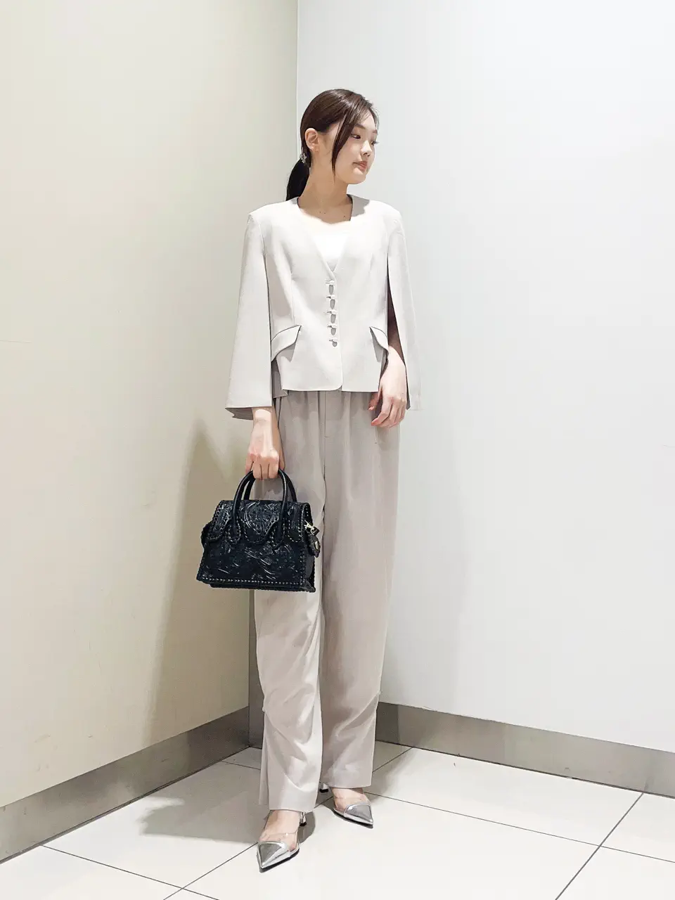 GRACE CONTINENTAL The Banquet nao コーディネート画像