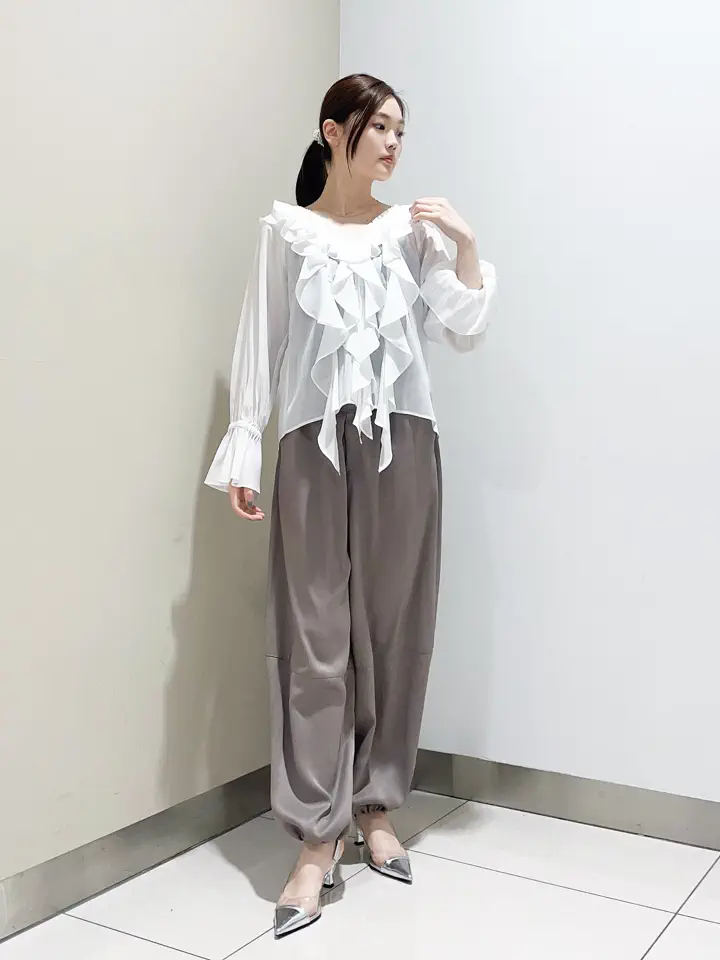 GRACE CONTINENTAL The Banquet nao コーディネート画像