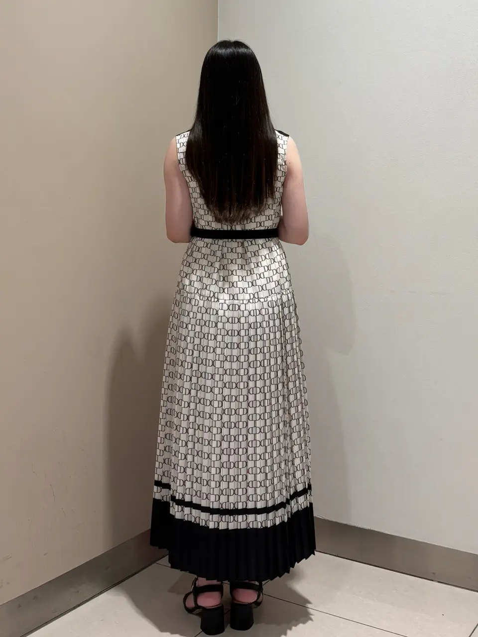 GRACE CONTINENTAL The Banquet 松原 明音 コーディネート画像