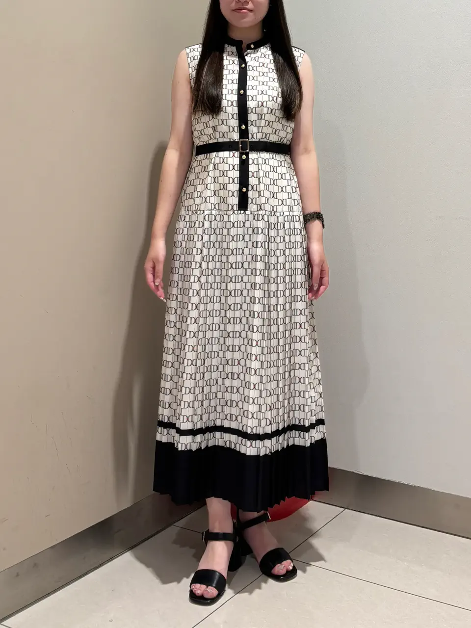 GRACE CONTINENTAL The Banquet 松原 明音 コーディネート画像