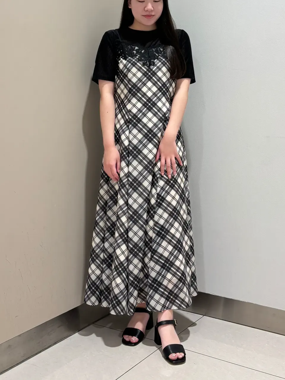 GRACE CONTINENTAL The Banquet 松原 明音 コーディネート画像