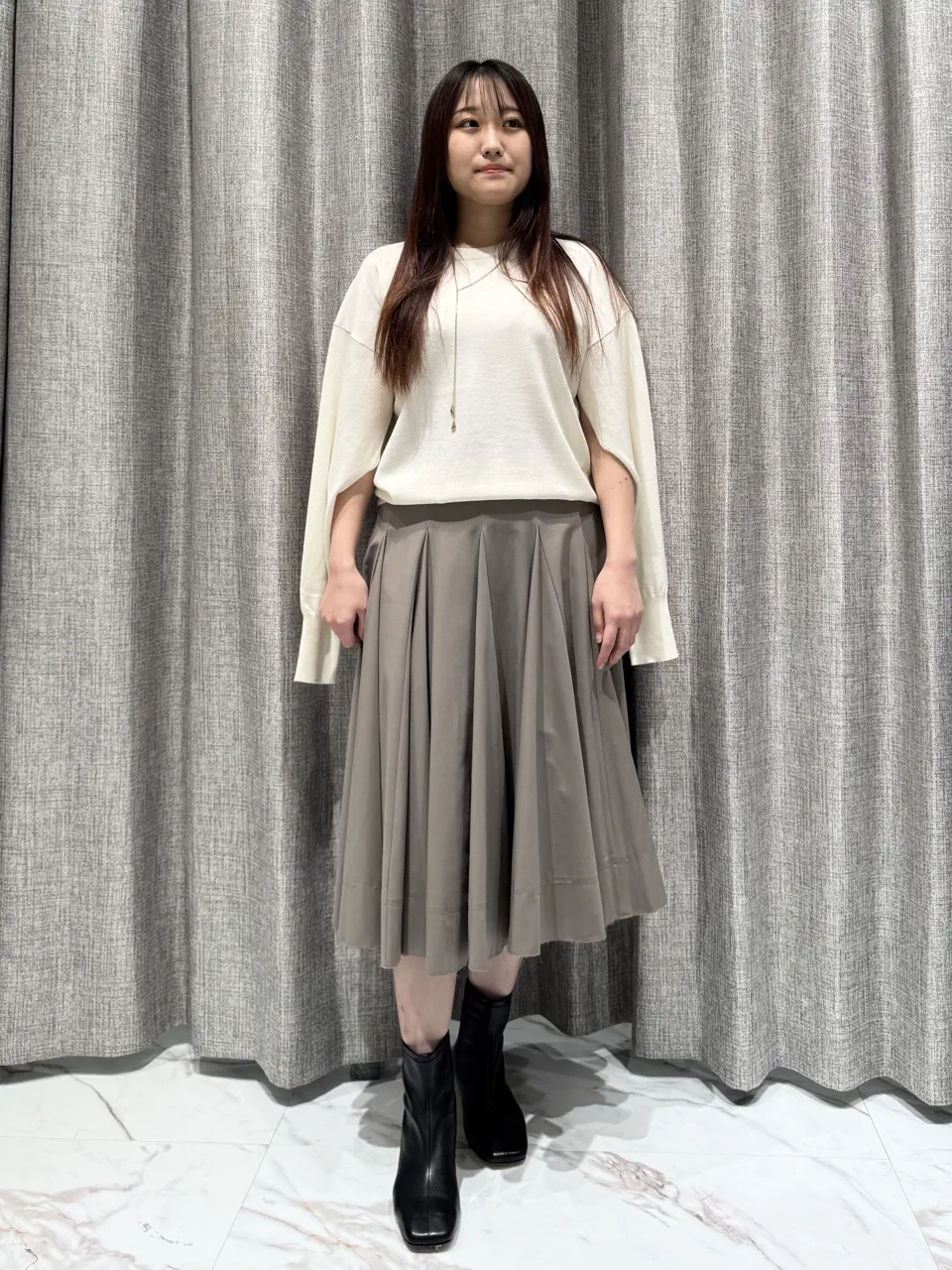 GRACE CONTINENTAL The Banquet 大橋　可苗 コーディネート画像