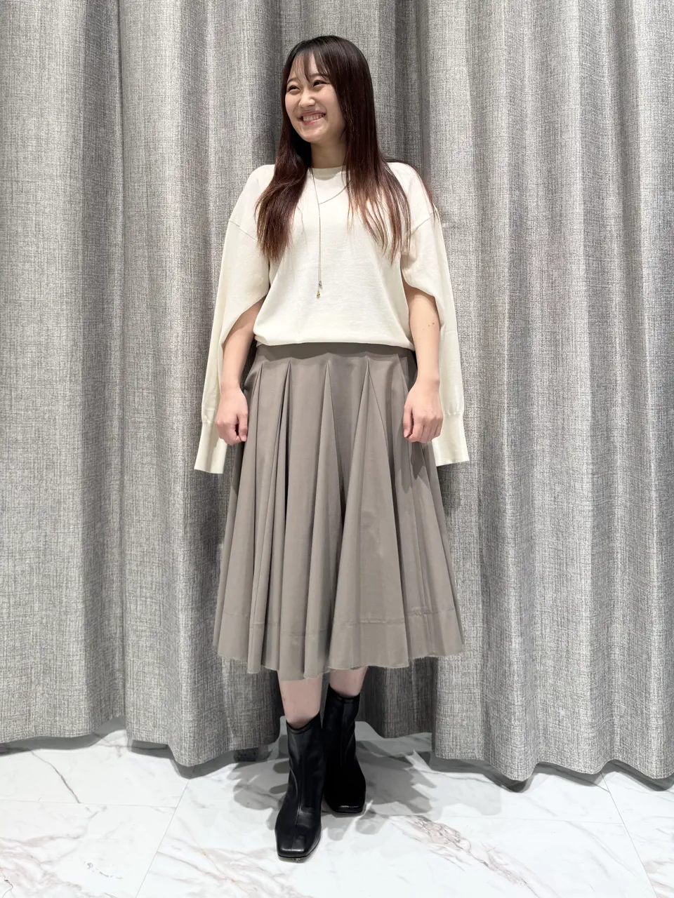GRACE CONTINENTAL The Banquet 大橋　可苗 コーディネート画像