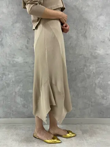 Diagram 亀田 未希 コーディネート画像