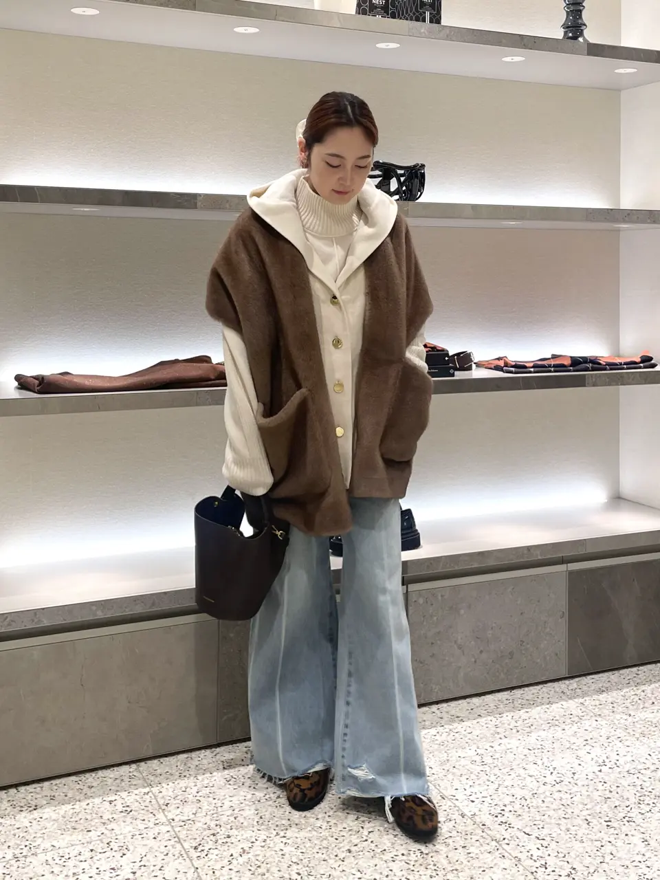  SHOKO コーディネート画像