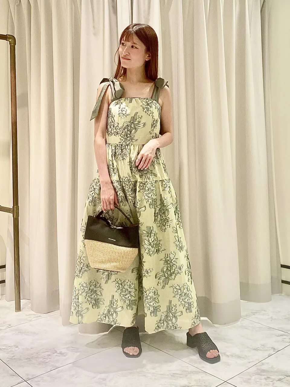  aika コーディネート画像