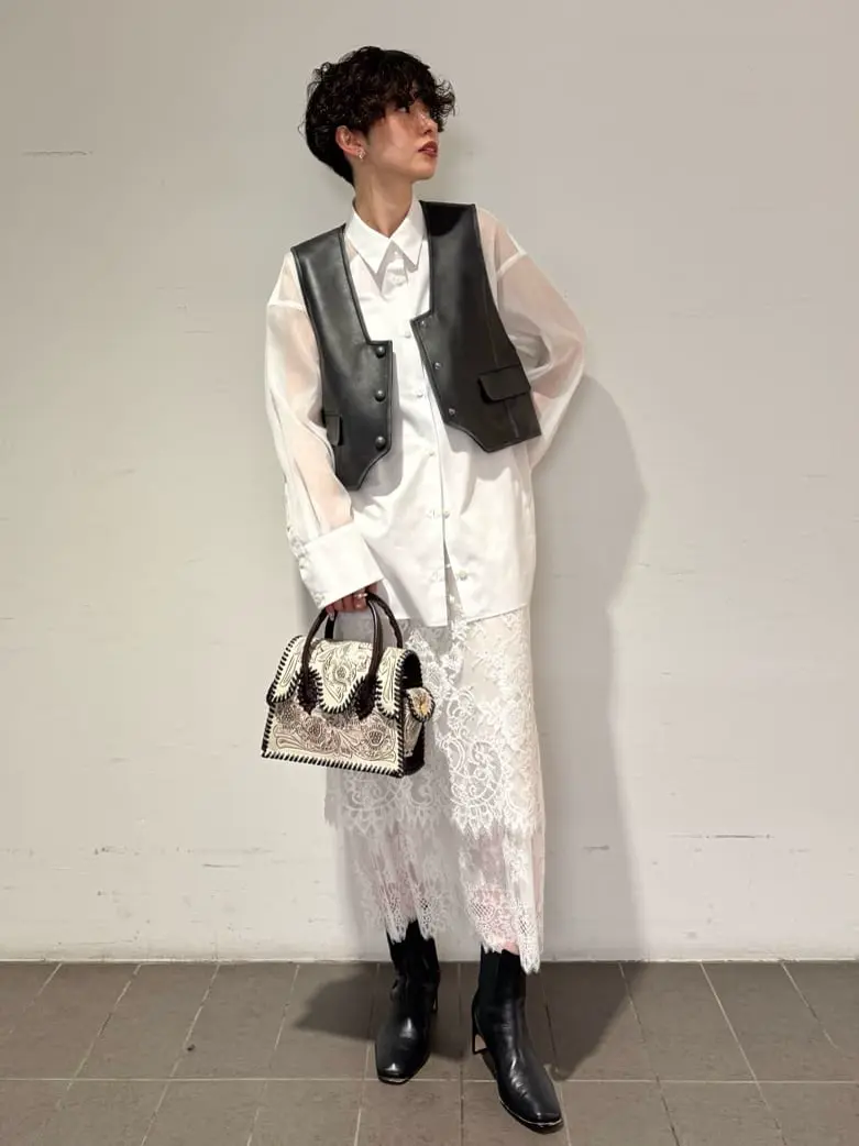 Carving Tribes 村上 麗華 コーディネート画像