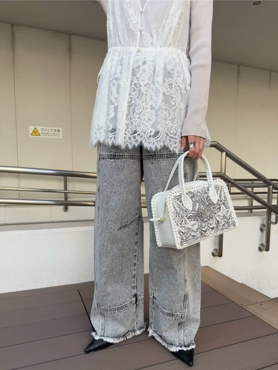 Carving Tribes 村上 麗華 コーディネート画像