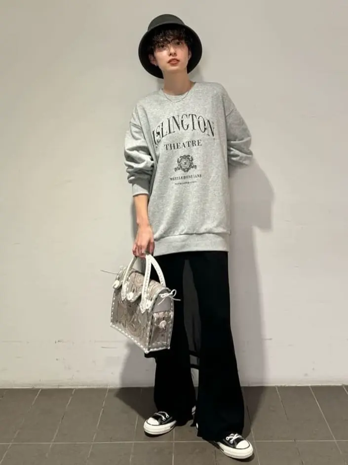 Carving Tribes 村上 麗華 コーディネート画像