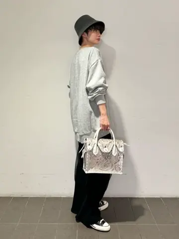 Carving Tribes 村上 麗華 コーディネート画像