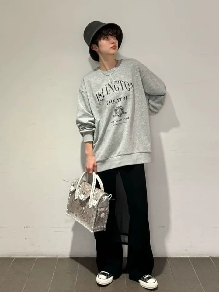 Carving Tribes 村上 麗華 コーディネート画像