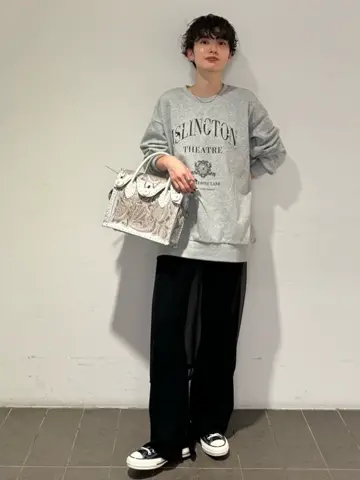 Carving Tribes 村上 麗華 コーディネート画像