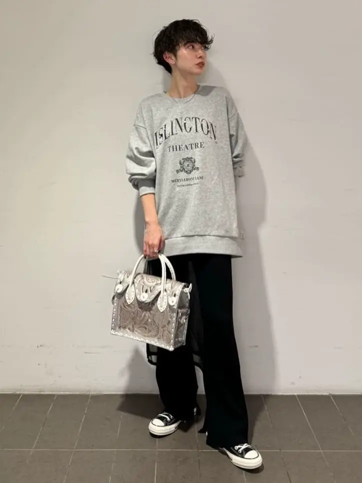 Carving Tribes 村上 麗華 コーディネート画像