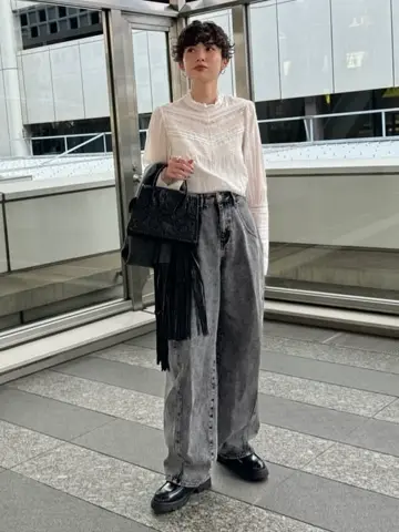 Carving Tribes 村上 麗華 コーディネート画像