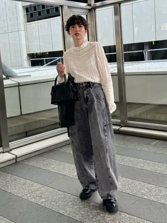 Carving Tribes 村上 麗華 コーディネート画像