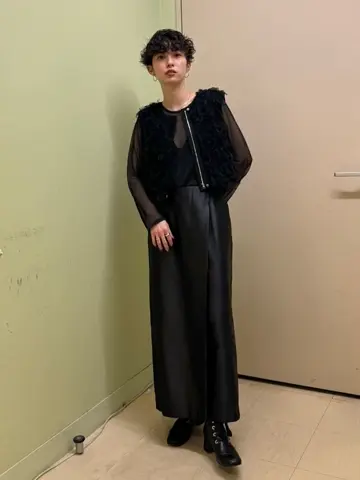 Carving Tribes 村上 麗華 コーディネート画像