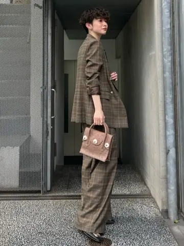 Carving Tribes 村上 麗華 コーディネート画像