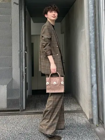 Carving Tribes 村上 麗華 コーディネート画像