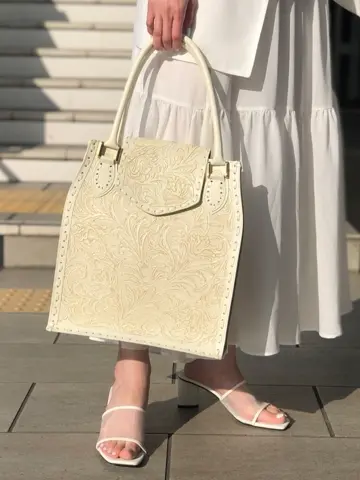 Carving Tribes 村上 麗華 コーディネート画像