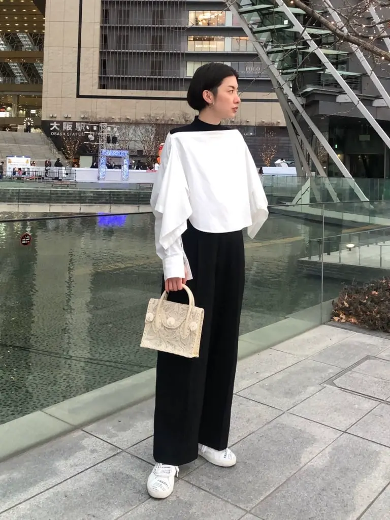 Carving Tribes 村上 麗華 コーディネート画像