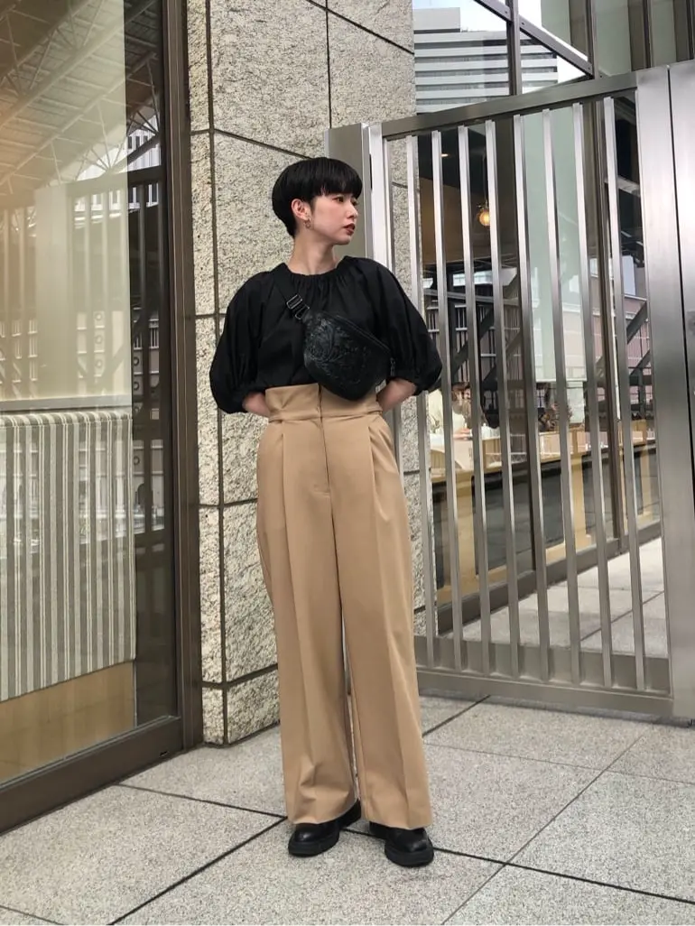 Carving Tribes 村上 麗華 コーディネート画像