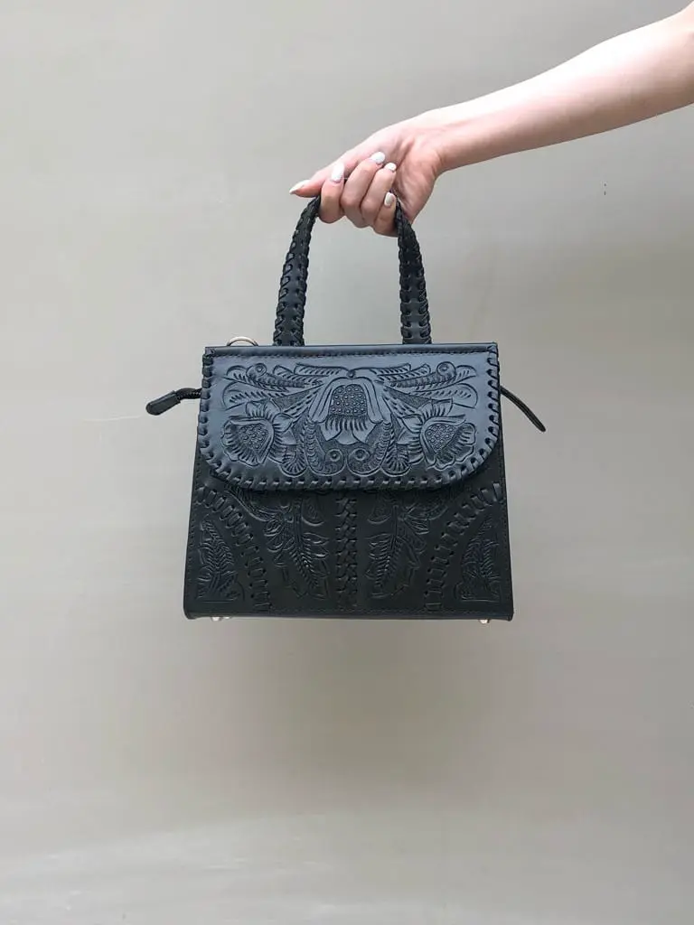 Carving Tribes 村上 麗華 コーディネート画像